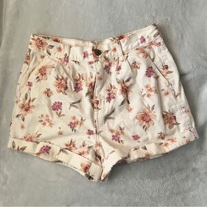 American Eagle Outfitters Cream and Pink Shorts